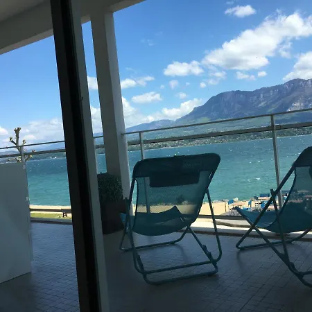 Depaysement Au Bord Du *