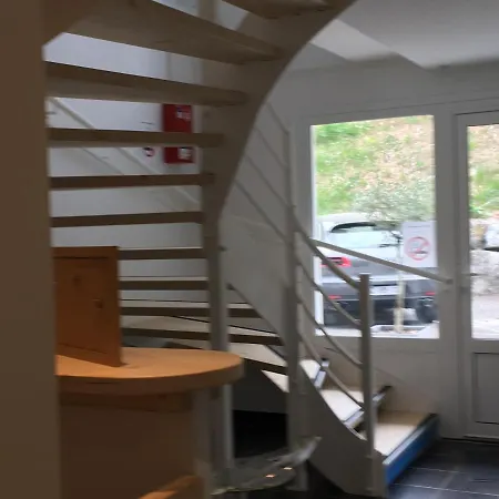 Depaysement Au Bord Du 3*